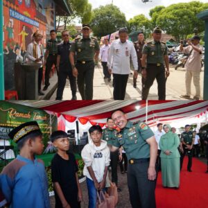 WhatsApp-Image-2025-12-04-at-15.18.19-300x300 Danrem 043/Garuda Hitam Dampingi Pangdam XXI/Radin Inten Tinjau Sejumlah Lokasi di Wilayah Kodim 0412/Lampung Utara