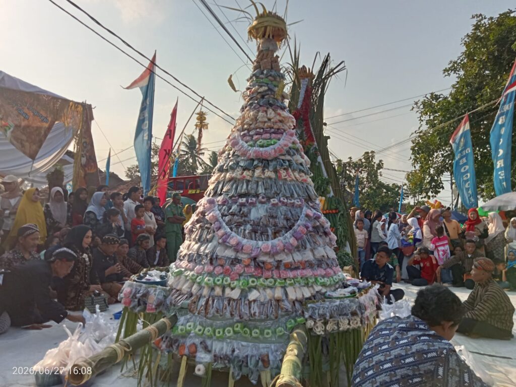 940ce0ce-f1b2-4e98-8dfb-cd55ebf6d3a6-1024x768 Kirab Budaya dan Sedekah Bumi Meriahkan HUT ke-34 Desa Bogorejo